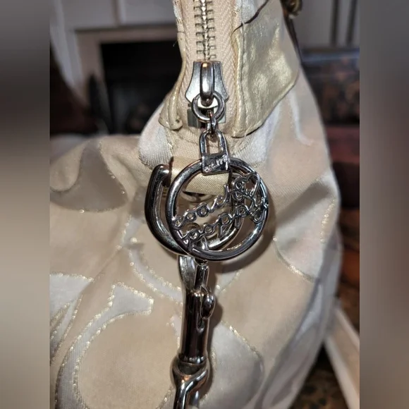 Coach Poppy shoulder bag - Picture 9 of 16